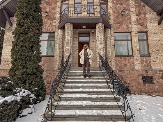 БУДИНОК-ФОРТЕЦЯ В ЛІСНИКАХ! Ваша безпека та комфорт на 16 сотках Лесники