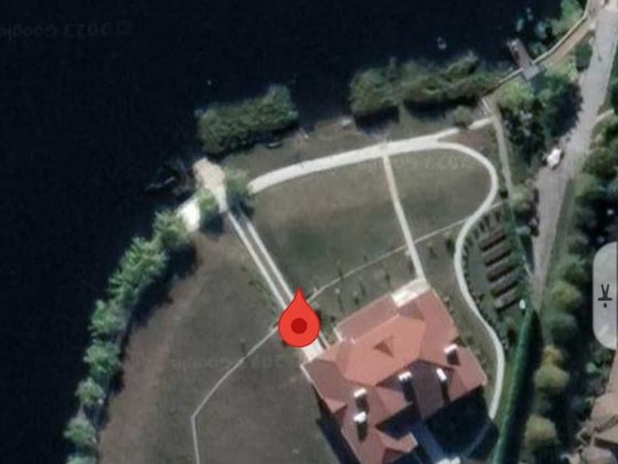 Продаж Красеня будинка на півострові зі своєю береговою лінією ! Вишенки