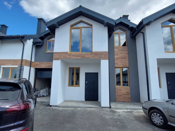 Таунхаус 91.6 м.кв. на ділянці 1.55 сотки КМ Щасливий хуторок Гнідин