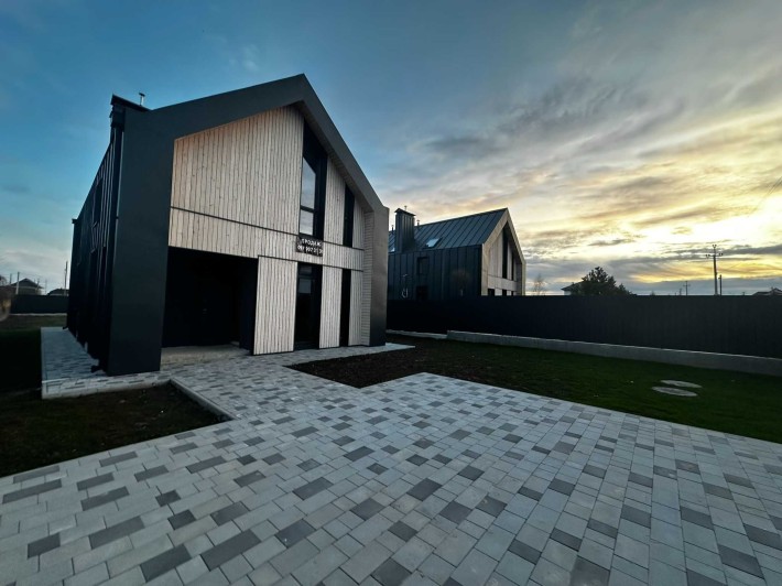 Вишуканий будинок в Гореничах з газом та каміном - фото 1