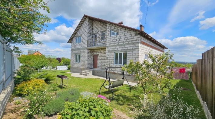 Чудовий будинок в Гореничах. Від Києва 10 кілометрів. - фото 1