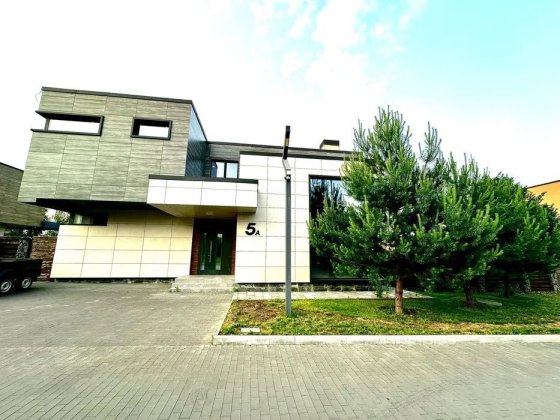 Продається двоповерховий будинок 1426 $ за м.кВ Ходосівка