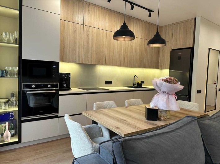 Таунхаус з Ремонтом кутовий 90 м2, 2 сот. Продаж від власника! - фото 1