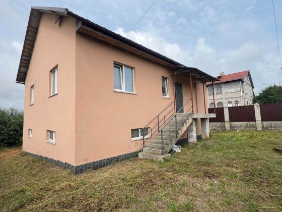 Продам новий будинок в с. Нові Петрівці ( 10 км від Києва). Нові Петрівці