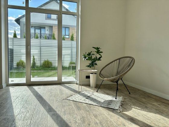 Таунхаус з ремонтом біля лісу. До Києва 10хв. Без комісії Стоянка