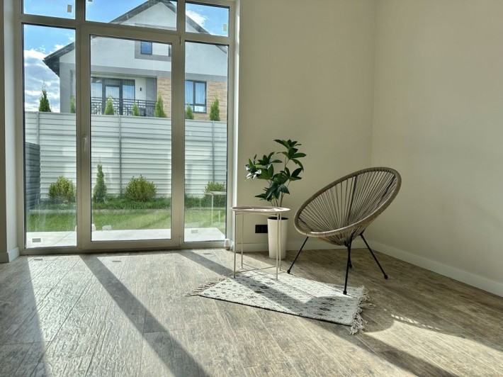 Таунхаус з ремонтом біля лісу. До Києва 10хв. Без комісії - фото 1