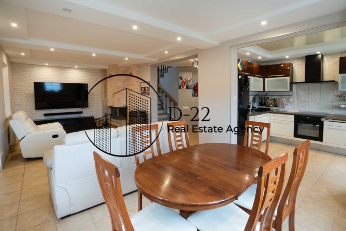 Таунхаус Нові Петрівці–тераса,озеро, гараж, бомбосховище, автономія - фото 1