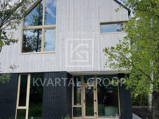 Hidden House в Стоянці Стоянка