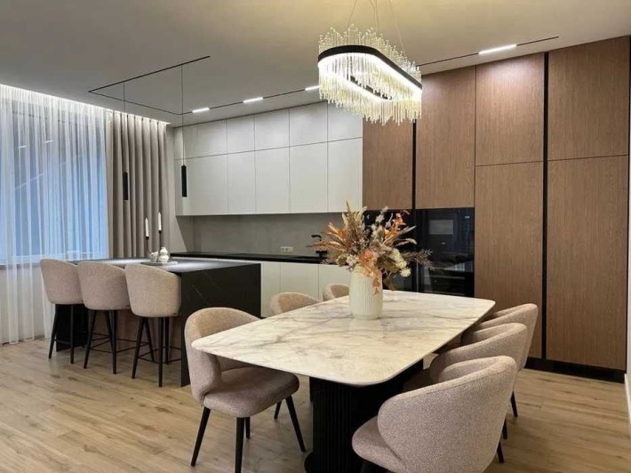 Продаж БУДИНКУ з НОВИМ РЕМОНТОМ 230 м2 на 9ти сотках 4 кімнати ГАЗ - фото 1