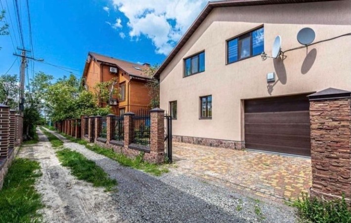 Продажа дома 200м Подгорцы,ремонт,мебель,СТ,голубое озеро,инфраструкту - фото 1