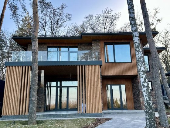 УНІКАЛЬНИЙ будинок серед Лісу, елітна локація, дизайнерський ремонт ! Віта-Поштова