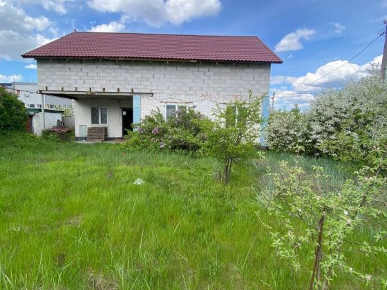 Твоя мрія мати свій будинок нарешті здійснилась. Стоянка