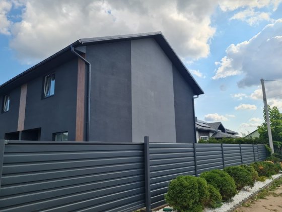 СЕРТИФІКАТ! Просторий ТАУН! Швидкий виїзд на Київ! Тиха локація! Стоянка