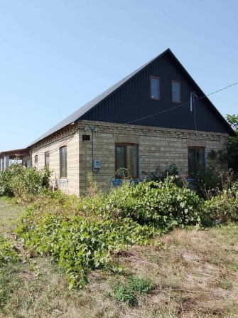 Будинок, затишний двір - фото 1