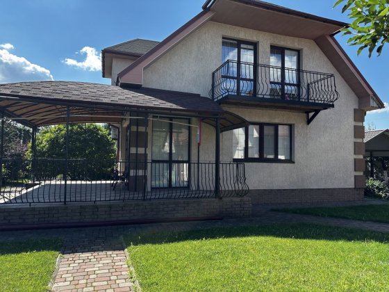 Продаж шикарного будинку з ремонтом та великою територією Бородянка