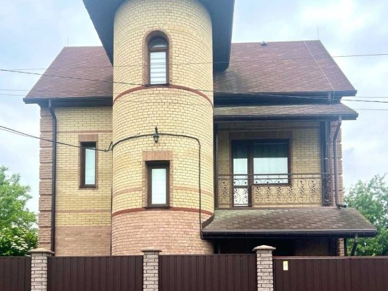 Актуально!Фундаментальний котедж.Якість,добротність,3 фази,газ,укриття