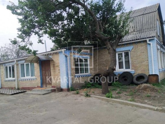 Продаж будинку в центрі с. Блиставиця. (25 соток землі) Блиставица