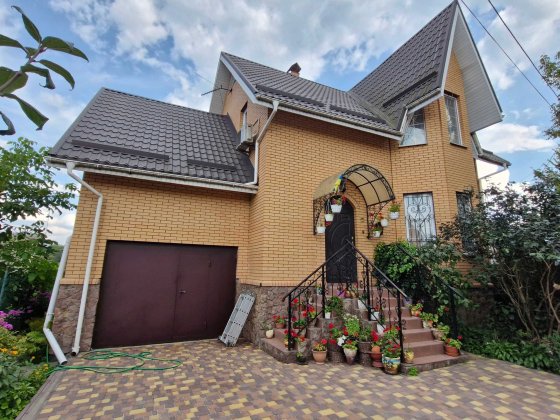 Комфортний будинок 220 м2, 9 сот. Гнатівка, Бучанський р-н, Відеоогляд Гнатівка