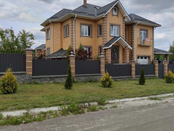 Продаж будинку з ділянкою на 24 сотки, 475 кв. м, 6 кімнат Горбовичі