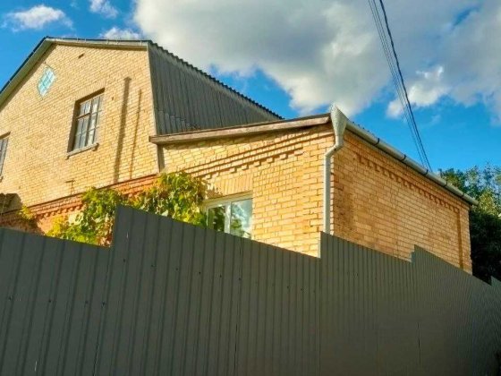 Продаж половини  будинку смт Горенка вул. Київська Горенка