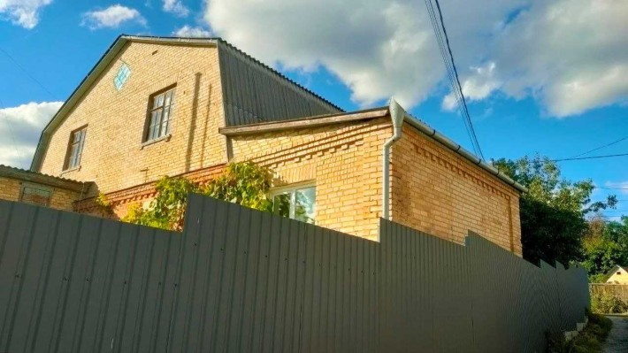Продаж половини  будинку смт Горенка вул. Київська - фото 1