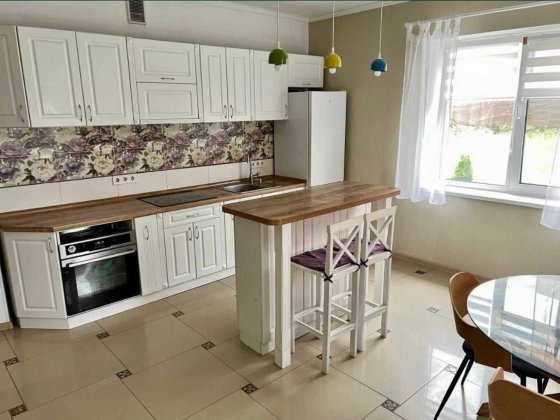 Будинок у Дмитрівці з ремонтом і меблями 190 м²  12 соток Дмитровка