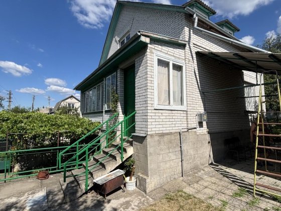 Приватний будинок з РЕМОНТОМ. Бомбосховище Забуччя