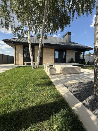 БУДИНОК в житловому комплексі с. Іванковичі. - фото 1