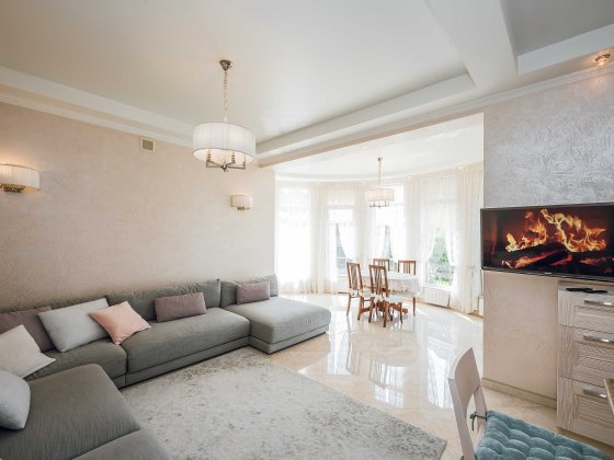 Неймовірний будинок з укриттям, 15км від Києва, Княжичі Броварський рн Княжичі