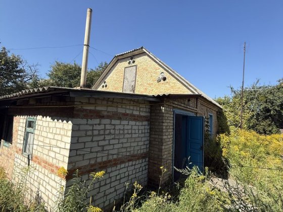 Продаж половини будинку з ділянкою 6 соток в с.Микуличі Микуличи