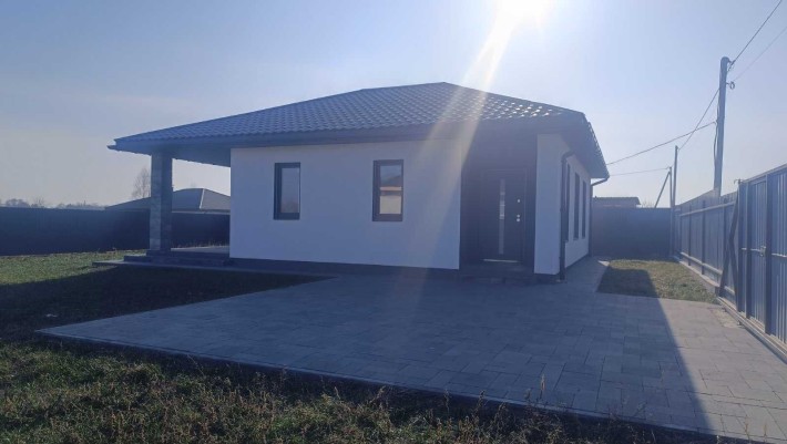 Готовий будинок з террасою! 5 соток. Поруч озеро. Газ можно підключити - фото 1