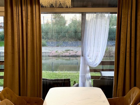 Автономний будинок біля Власного озера у КМ Міжріччя