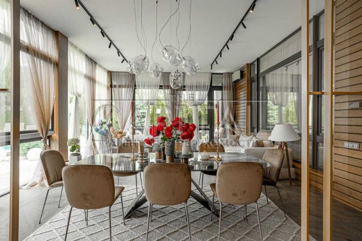 Продажа Дом 250м Новые Безрадичи Ремонт Бассейн Таресса Газ - фото 1