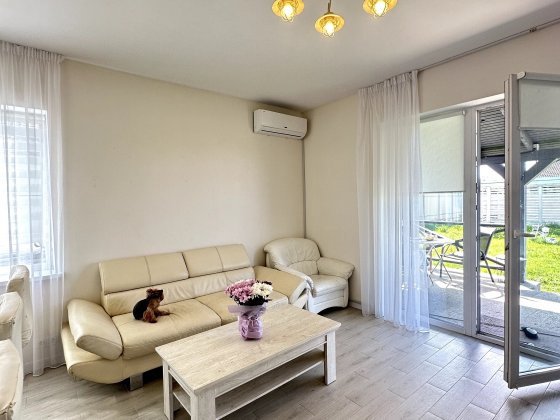 Продається будинок в КМ Міжріччя! Осещина