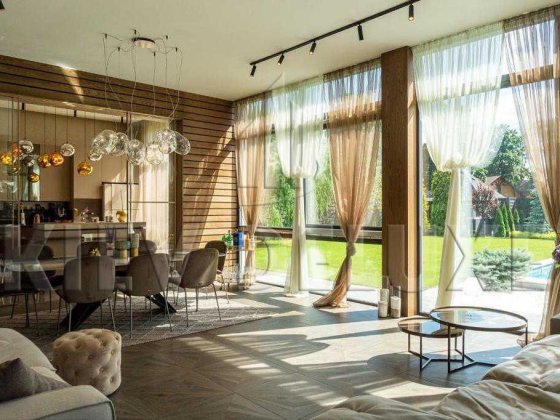 Продаж нового будинку класу Deluxe в клубному містечку 10 км від Києва Нові Безрадичі