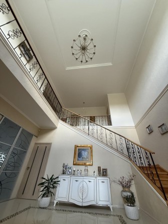 Продам дом Михайловка-Рубежовка 390м2 - 4 спальни! 14 соток земли - фото 1