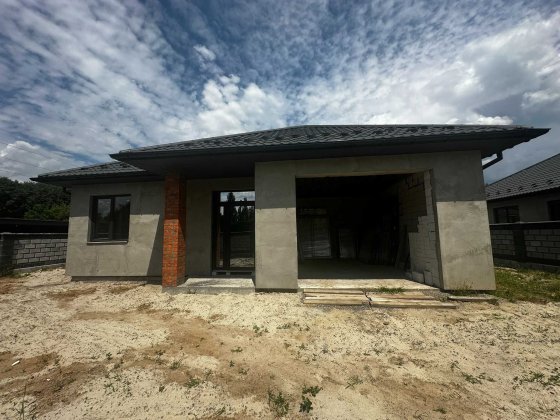 Будинок в звкритому КМ в Петрушках Петрушки