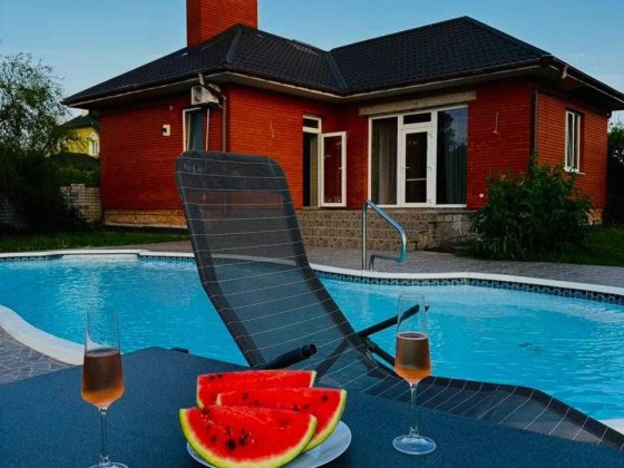 Торг! Продам два будинки на одній ділянці в с. Погреби Погребы