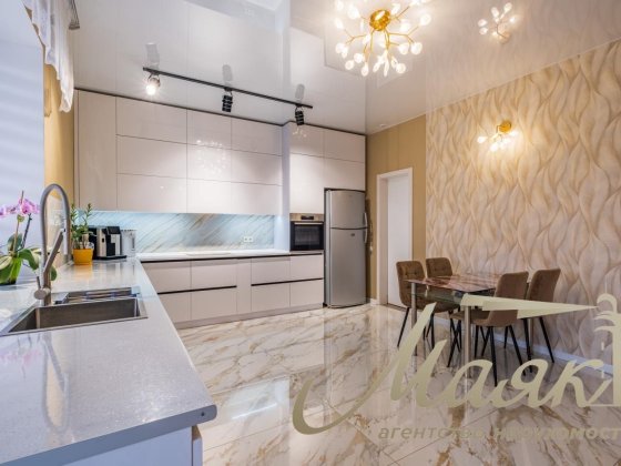 Продажа одноэтажного дома 182.6 м2 в с. Погребы, Броварский р-н. Погребы