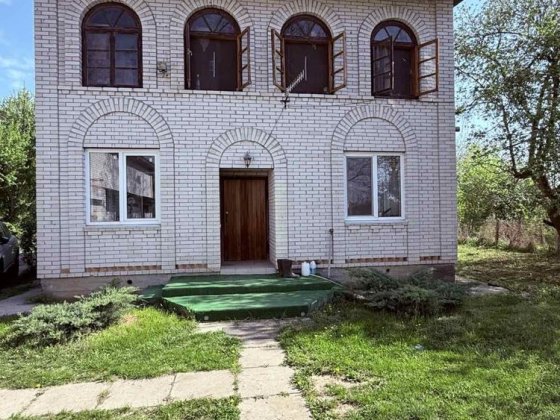 Продається будинок в с.Рославичі поряд з лісом Рославичі