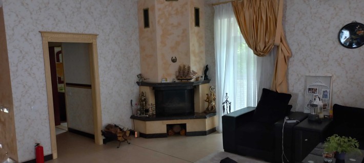 Продам домоволодіня по вул. Квіткова 1, с. Щасливе, 850 м2 - фото 1