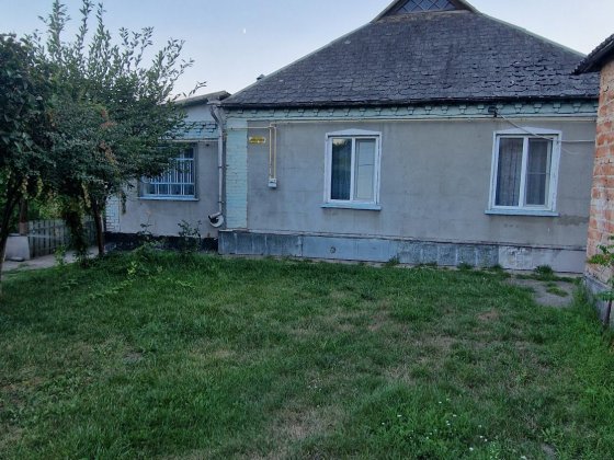 Продаж будинку с. Фурси біля річки Фурси