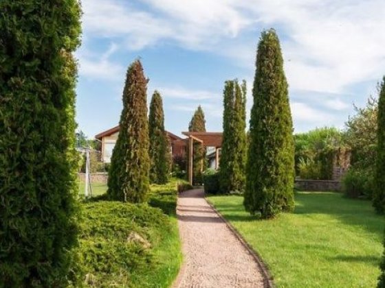 Фазенда в Хлепчі 30 км від Киева -  ділянка 1 Га з виходом на воду Хлепча