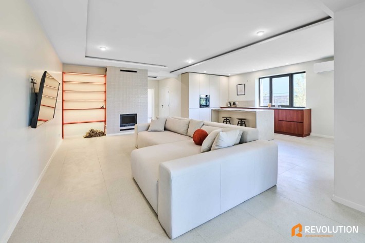 БЕЗ %; Хотянівка вул. Польова 11А будинок з дизайнерським ремонтом - фото 1