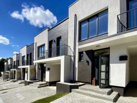 Продаж котеджу з ремонтом на 80% в Сокільниках вул Садова Сокольники