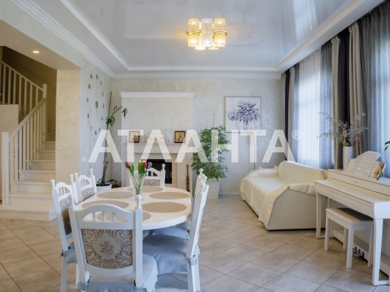 Неймовірно гарний, затишний, сімейний котедж у Сокільниках Сокольники