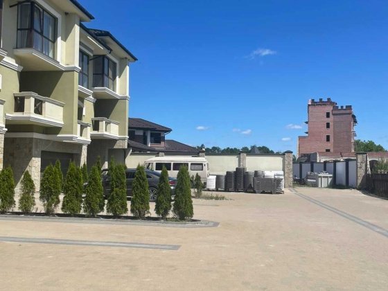 Продається сучасний котедж\будинок у Брюховичі (Львівська область) Брюховичи