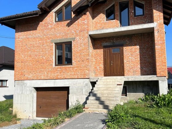 Будинок, особняк, новобудова, незавершене будівництво Малехів