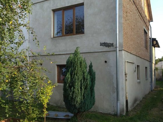 Пів особняк в тихій околиці міста Жолква