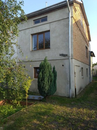 Пів особняк в тихій околиці міста - фото 1